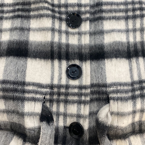 Gorgeous plaid cape jacket - Picture 3 of 5